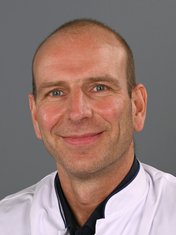 dr. P. Emans 